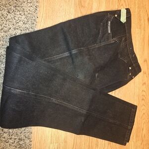Rocky Mountain Classic Black High-Rise Jeans